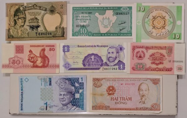 set of foreign banknote