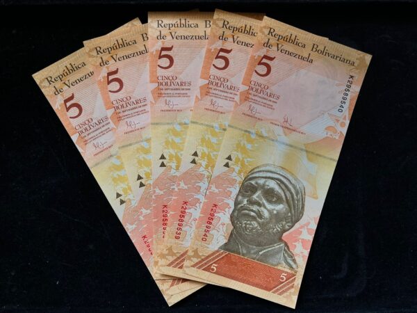 Venezuelan 5 Bolivar Banknote - Image 2