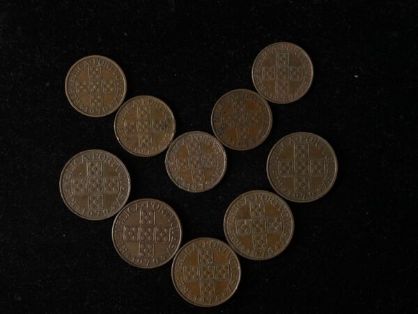 Set of 1 Escvdo and 50 Centavos Portugal Coin - Image 2