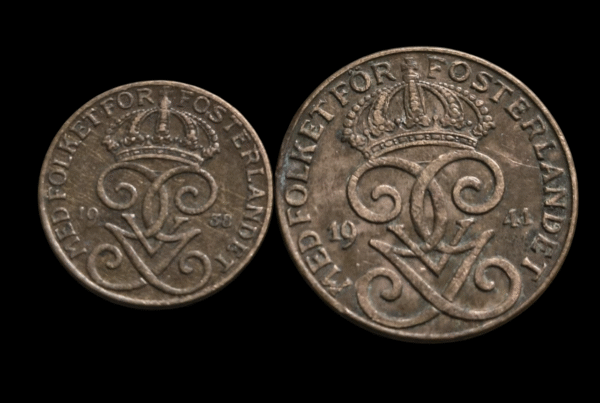 Sweden – Pair of Gustaf V Öre coins (1 Öre & 2 Öre)