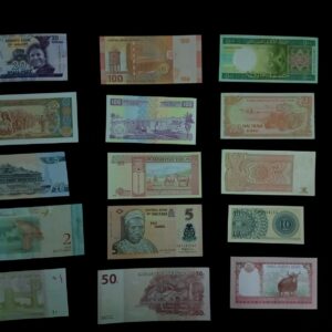 30 Different Country Foreign Banknotes Set – A